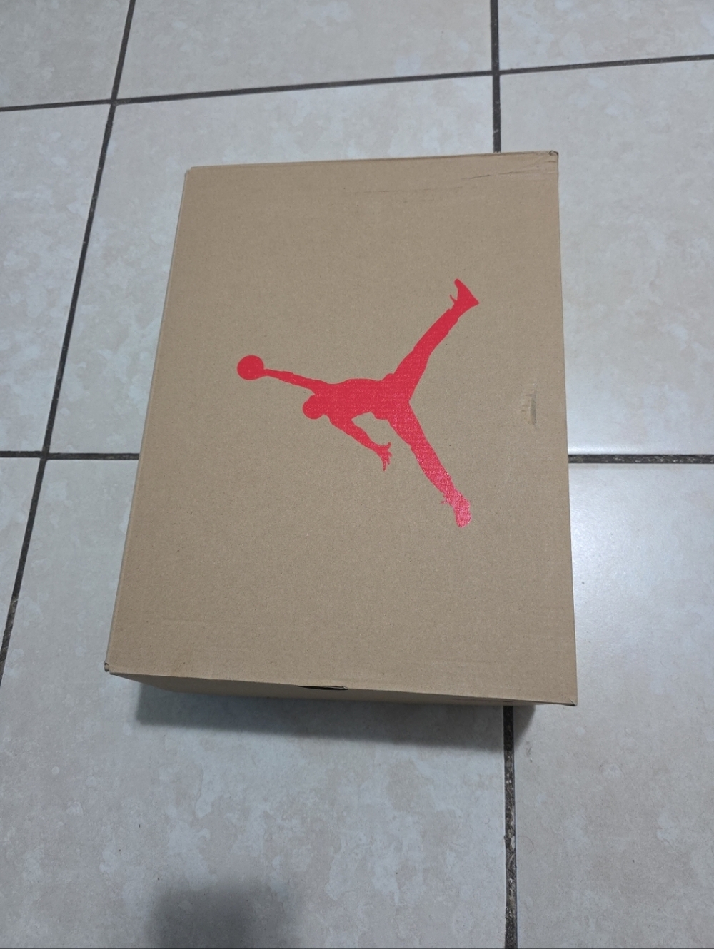 Empty Shoe Box - Picture 4 of 6